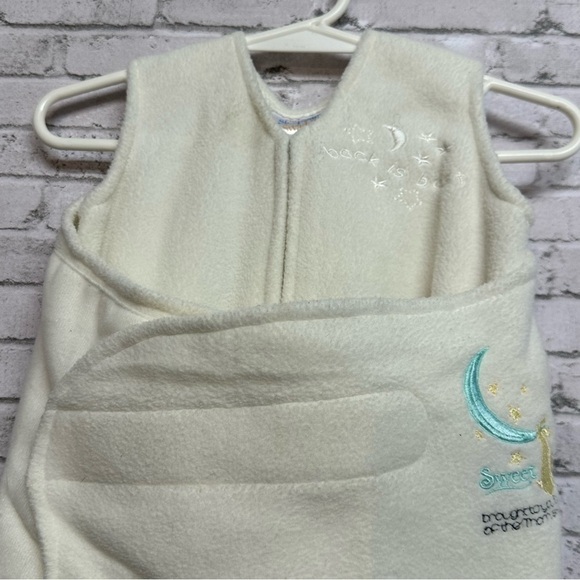 Halo SleepSack Swaddle Newborn Embordered "Sweet Dreams" Cream Up to 3 Months - Picture 2 of 15